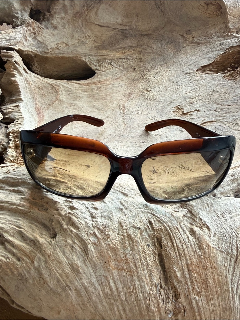 Chanel 5076-H Sunglasses – Made in Italy- NO Scratches, the pic imperfection